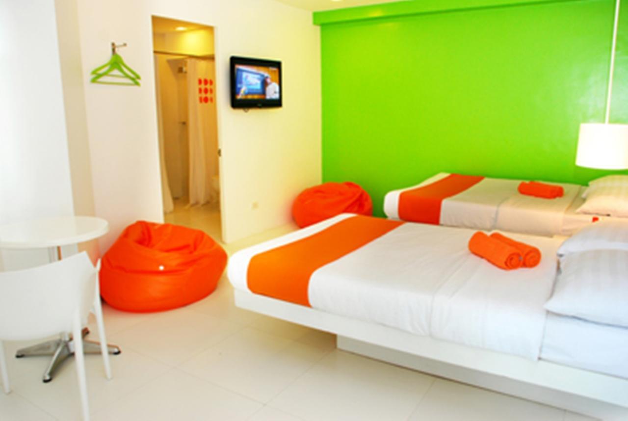 Islands Stay Hotels - Uptown Cebu Bagian luar foto
