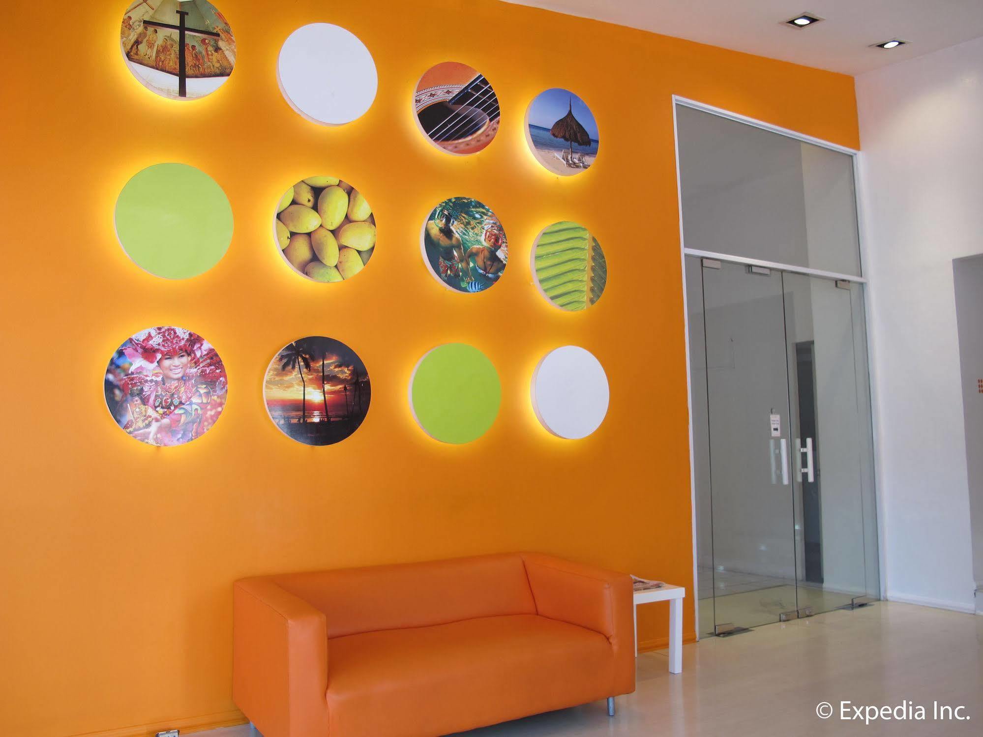 Islands Stay Hotels - Uptown Cebu Bagian luar foto